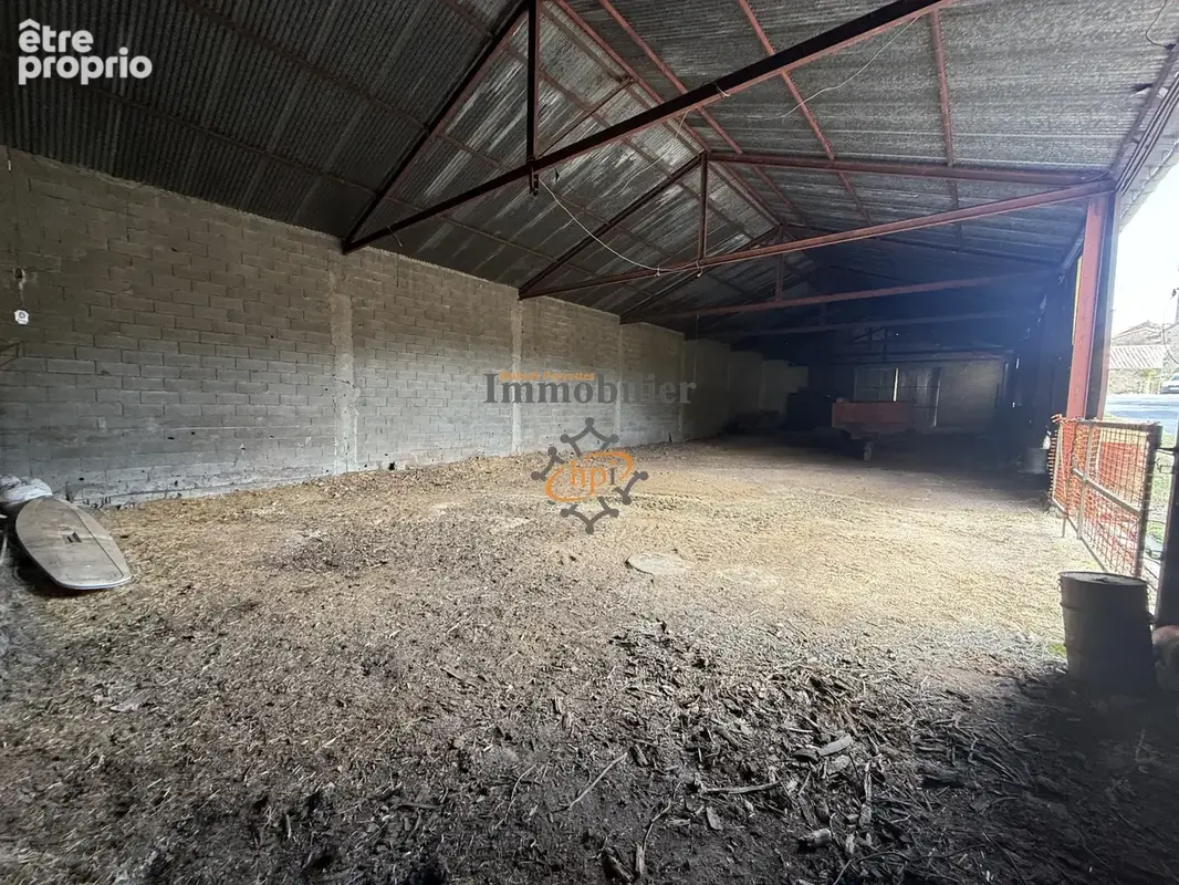 Vente hangar avec aire de stockage Saint Victor et Melvieu - photo 5