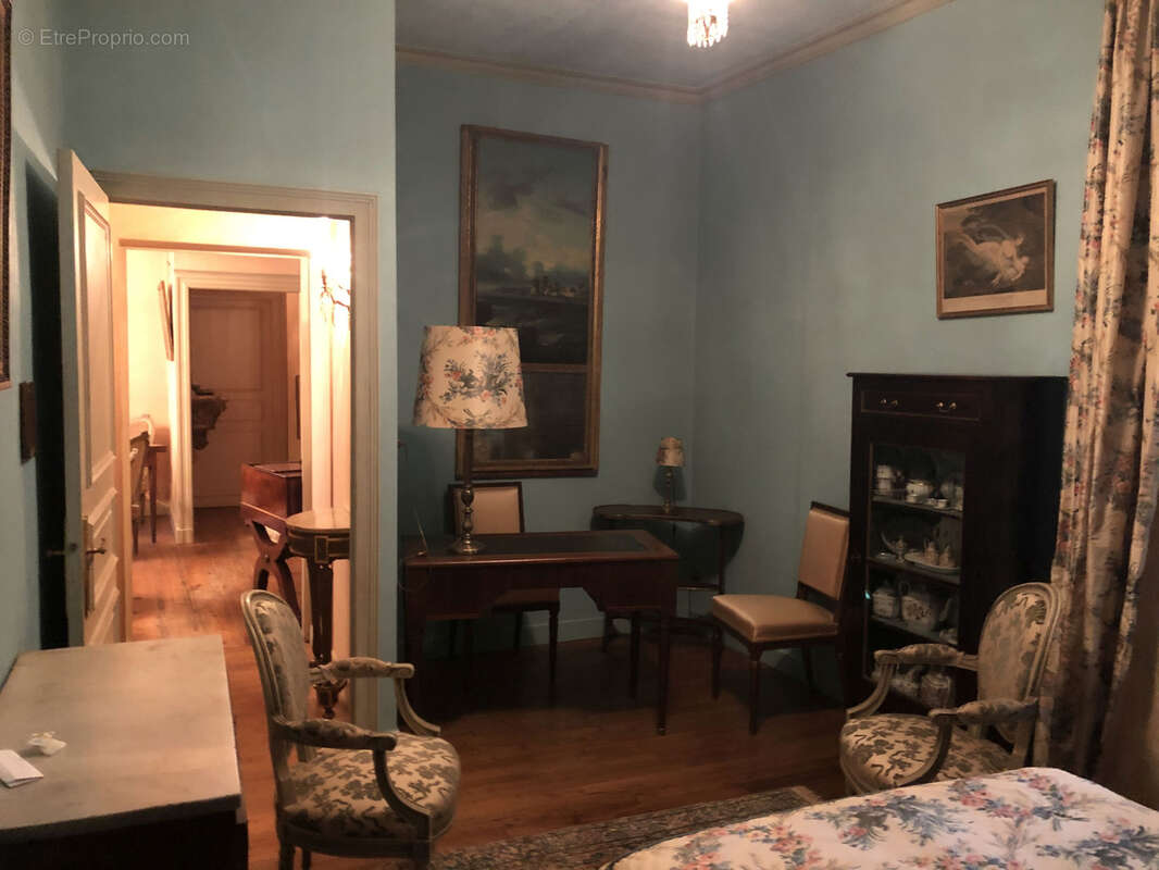 Maison à BARBEZIEUX-SAINT-HILAIRE