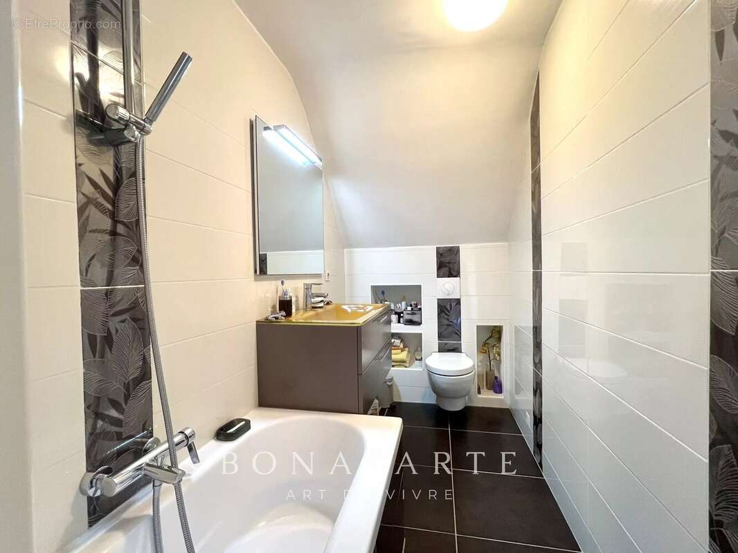 Pau coteaux sud – maison vue pyrénées  4 chambres + sous-sol 70 m² - photo 13