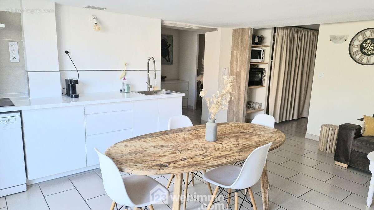 Apt. RdC côté EST - Maison à SAINTES-MARIES-DE-LA-MER