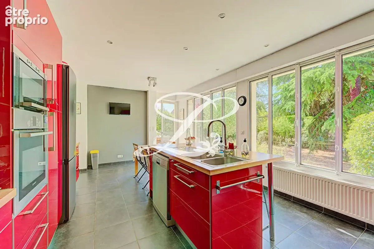 Maison contemporaine de 1980 avec extension d'un étage en 2008 - photo 7