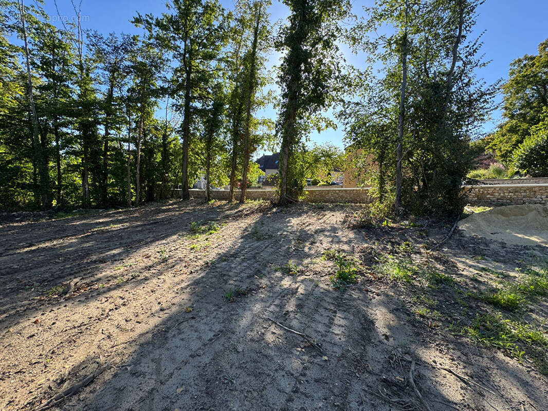 Terrain à MONTFORT-L&#039;AMAURY