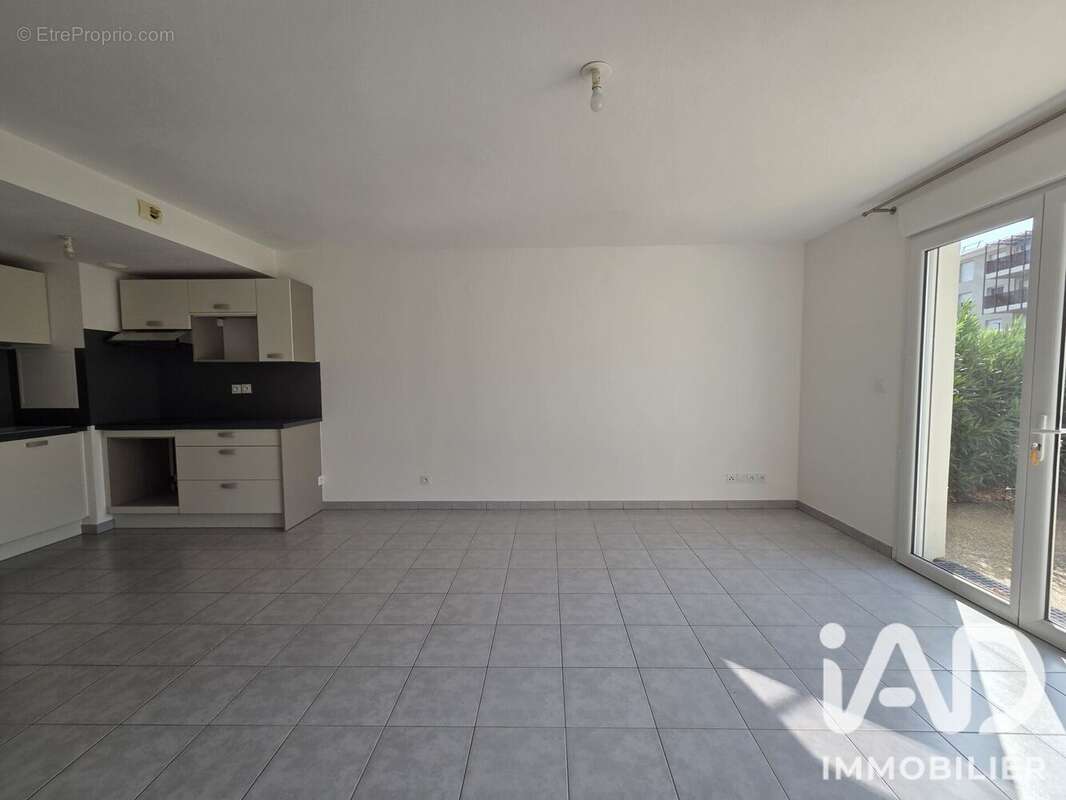Appartement 78 m² à Saint-Martin-De-Crau  - photo 6