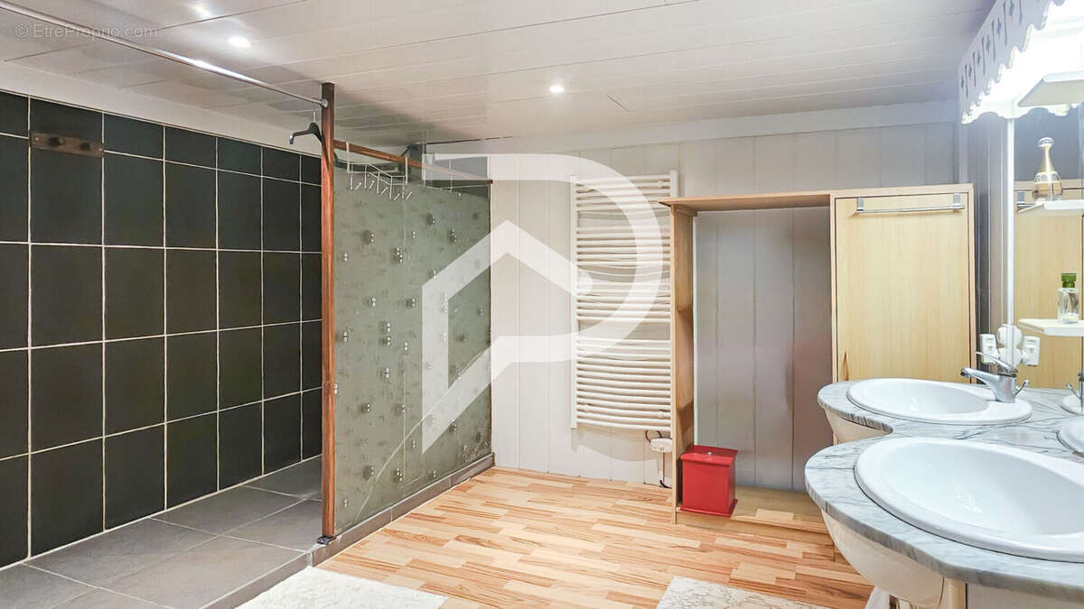 Maison 5 pièces 130 m2 à Montredon-Labessonnie - photo 10