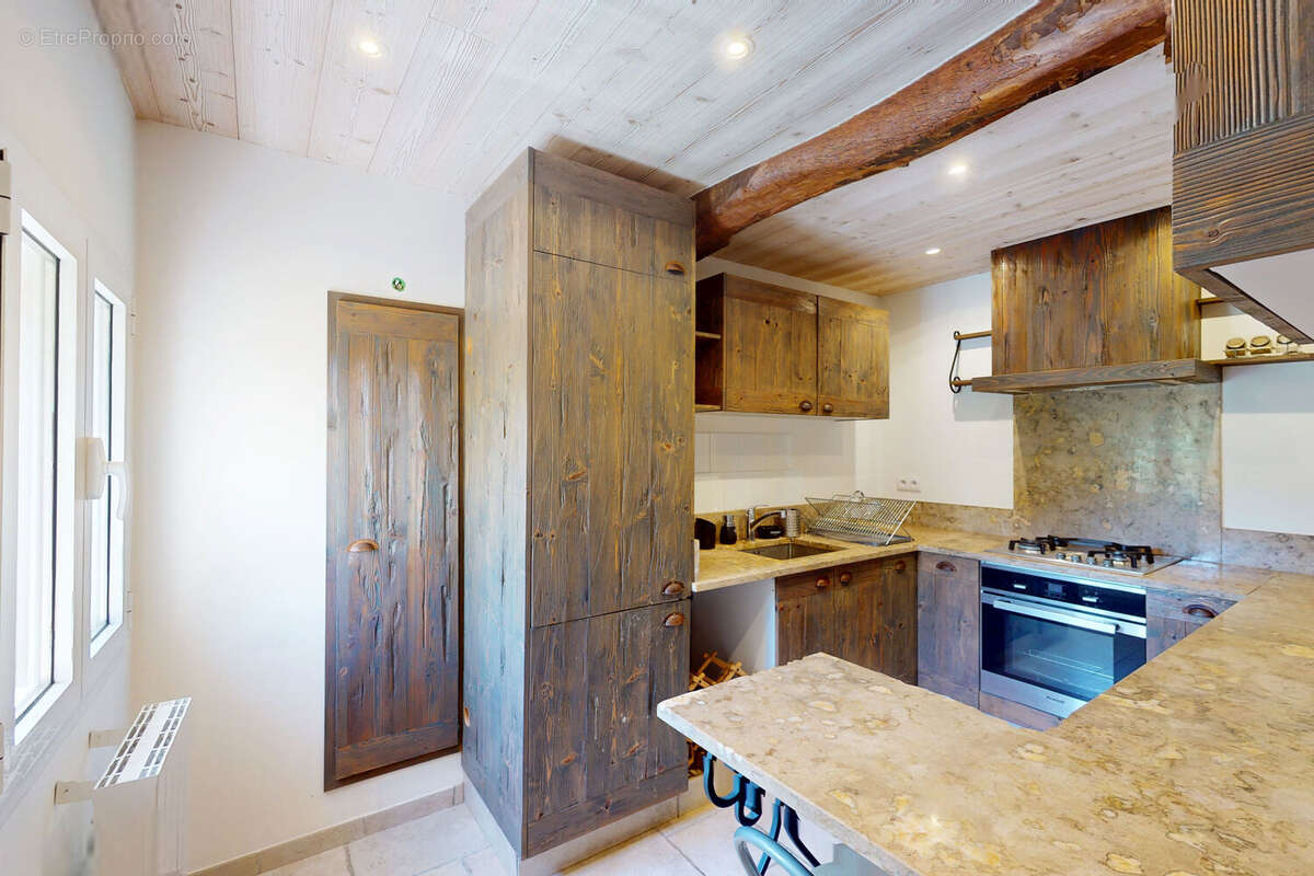 Maison à TOURRETTE-LEVENS