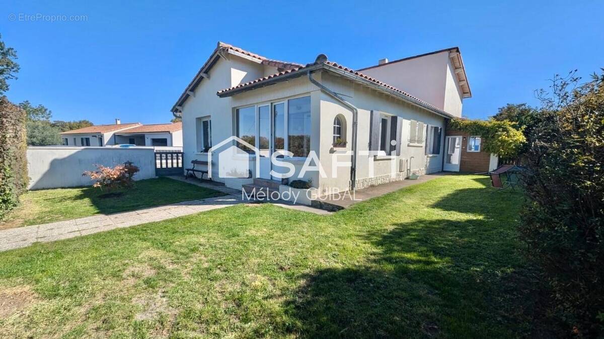 Photo 1 - Maison à MEDIS