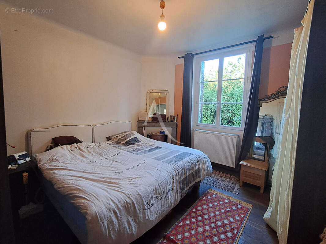 Maison à LES BORDES