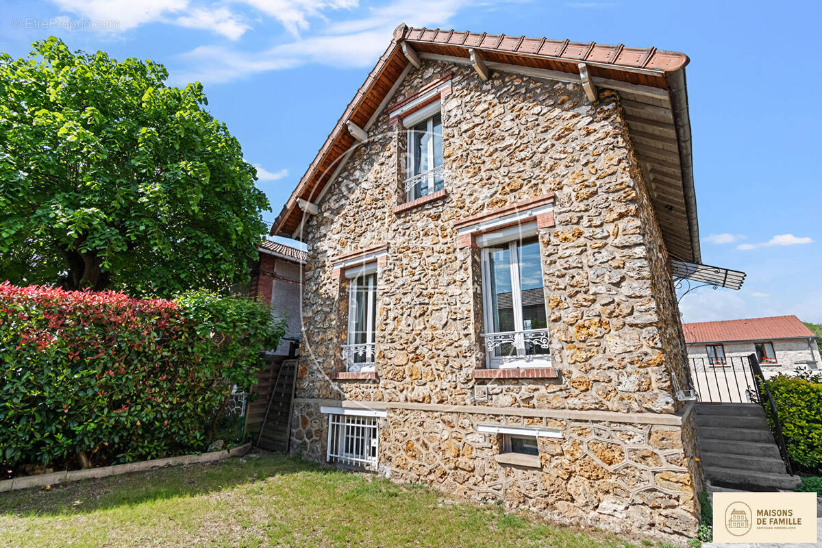 Maison à LE PECQ