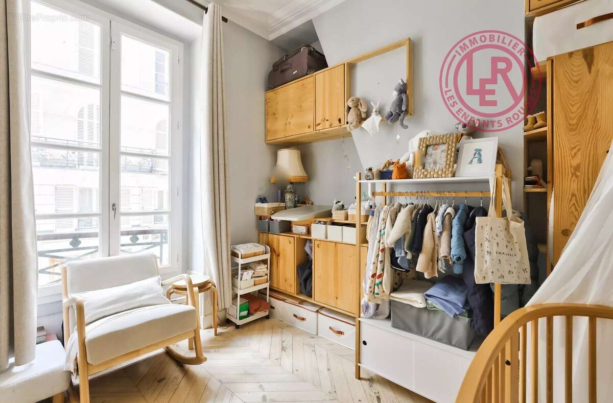 Appartement à PARIS-10E