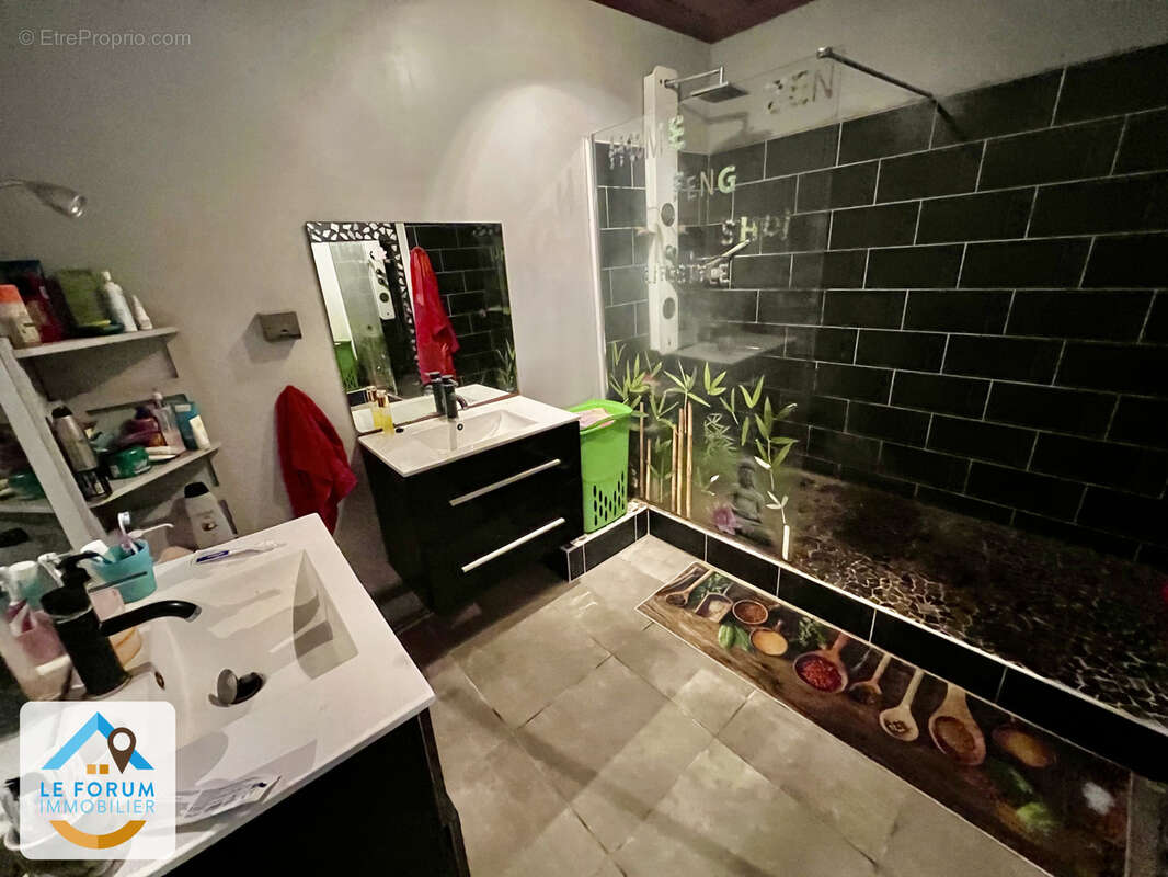 Tampon 97430 - vaste villa - dépendance - rendement locatif - beaux volumes - proche de tout - photo 6