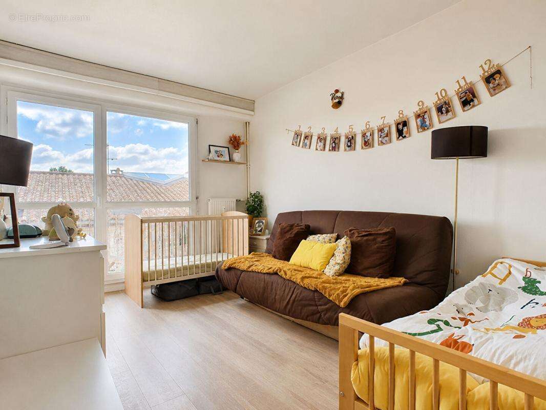 Vente T4 90m2 BORDEAUX (33000) - photo 5