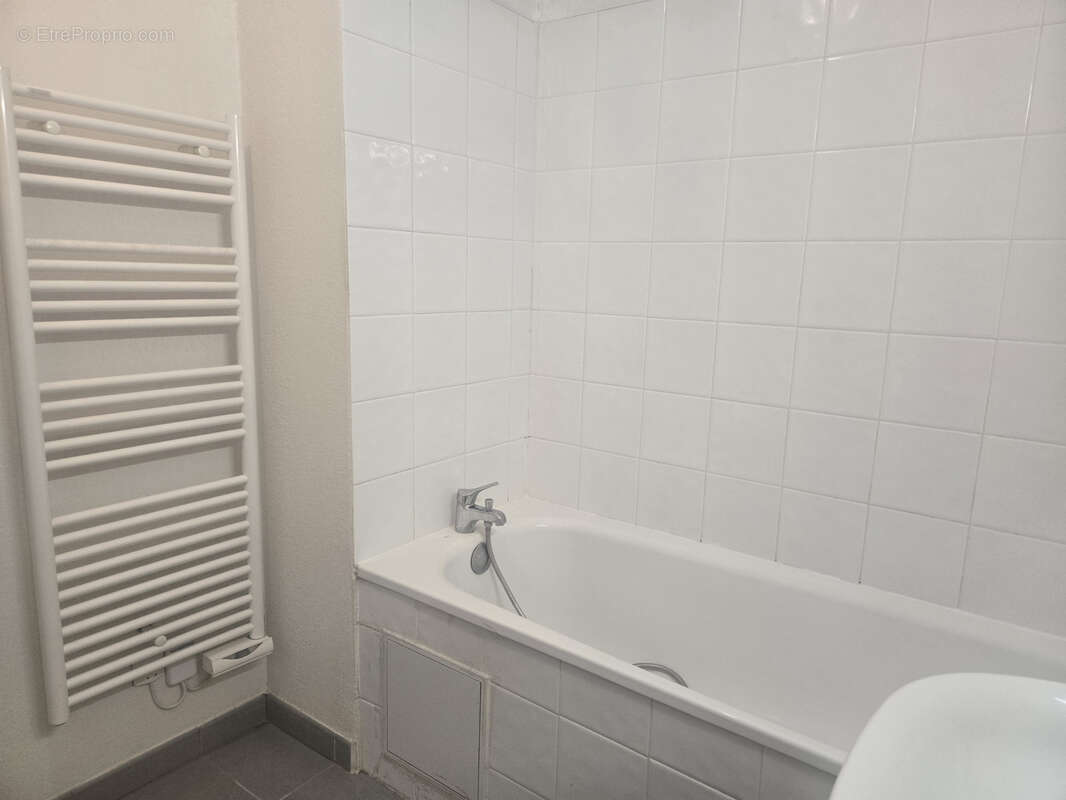 Appartement à SAINT-MARTIN-DE-CRAU