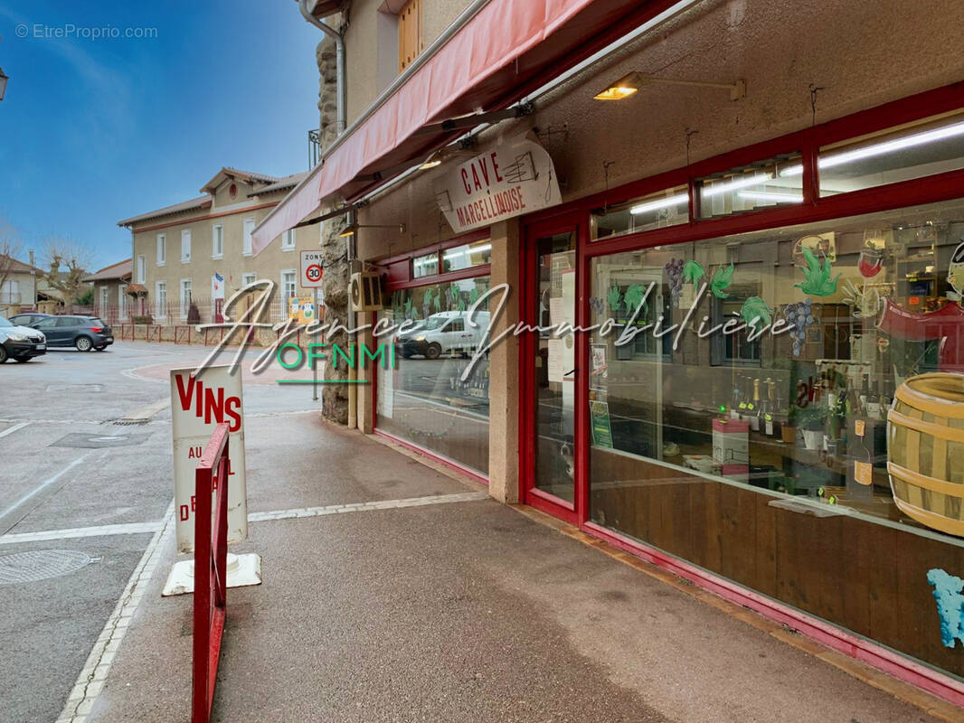 Commerce à SAINT-MARCELLIN-EN-FOREZ