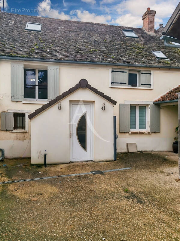 Maison à CHEPTAINVILLE