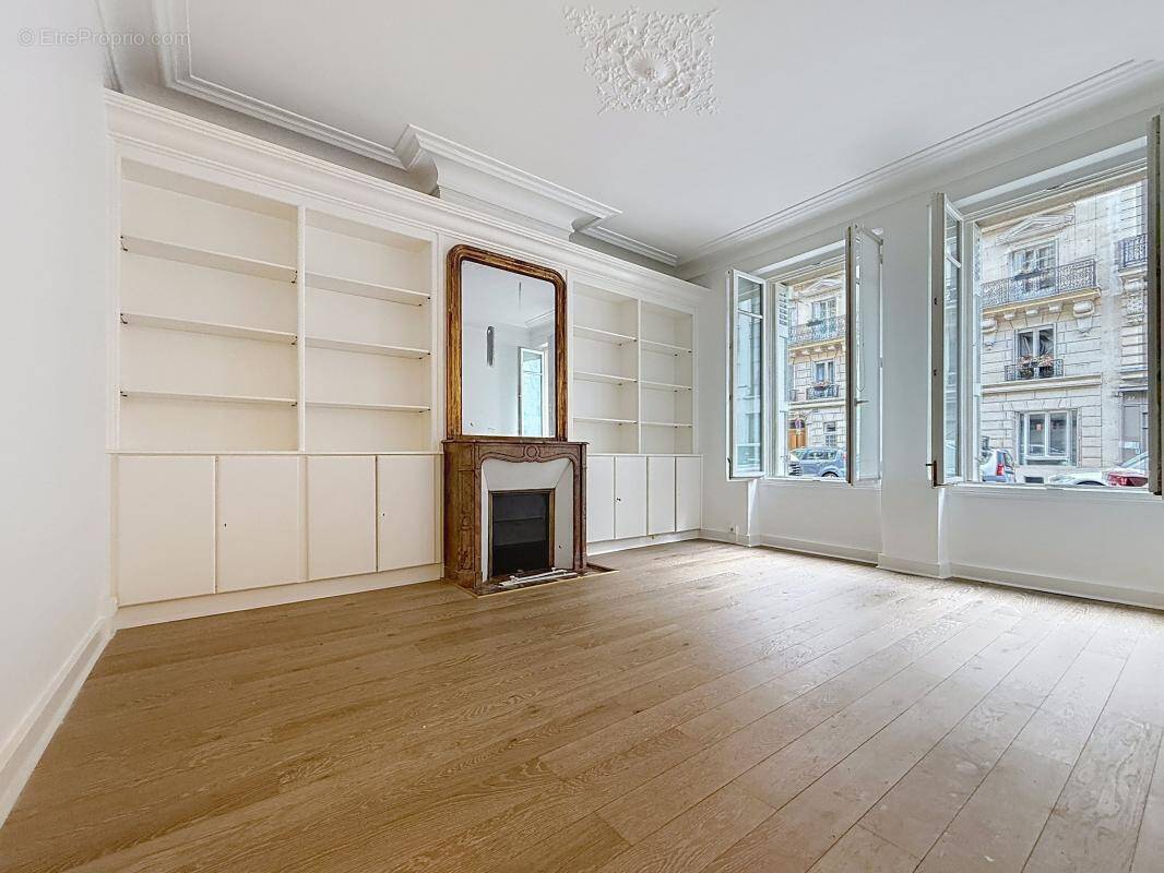 Appartement à PARIS-5E