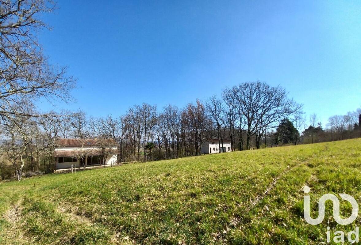 Photo 1 - Maison à SAINTE-COLOMBE-EN-BRUILHOIS