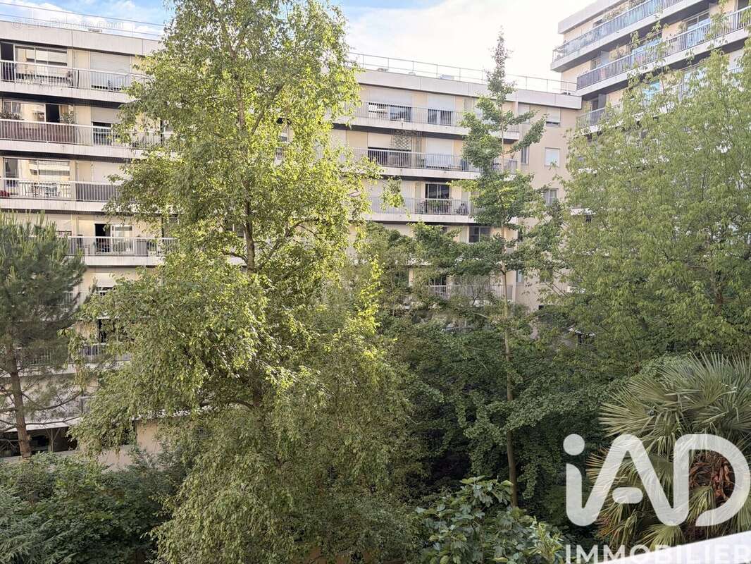 Photo 2 - Appartement à PARIS-11E