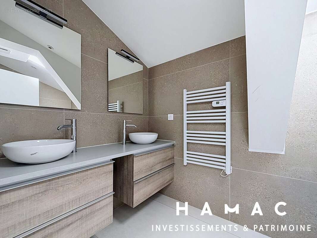 Appartement à SAINTE-FOY-LES-LYON