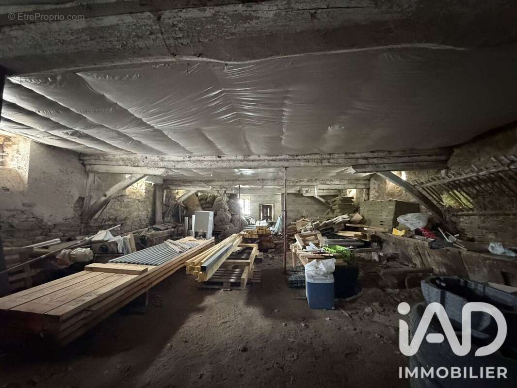 Maison 250 m² à Boussac  - photo 5