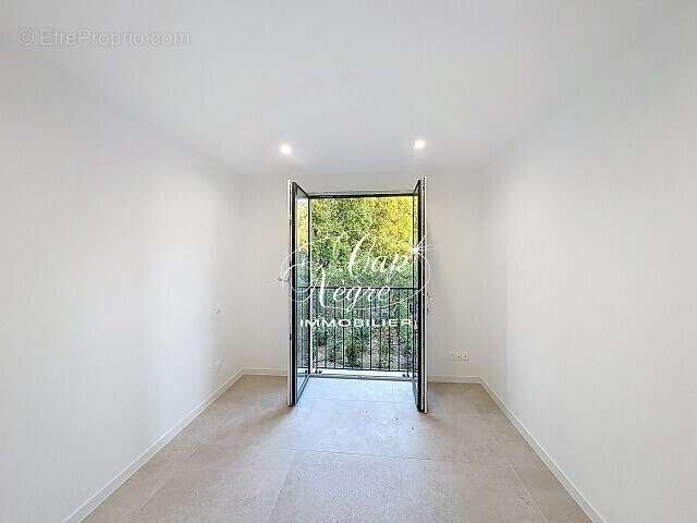 Appartement à GRIMAUD