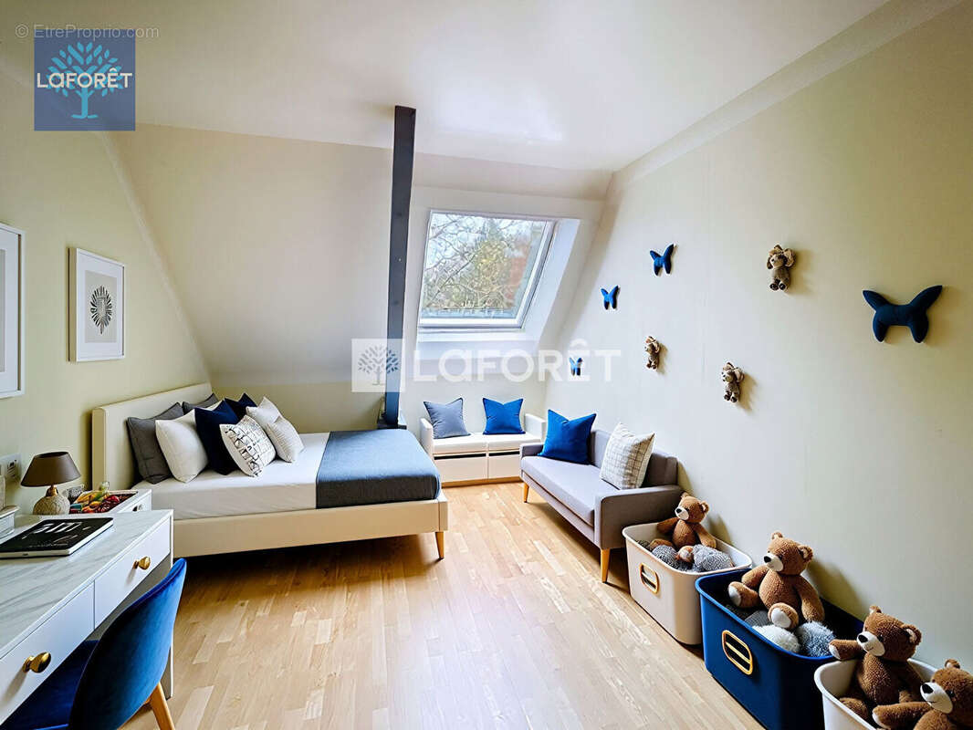 Maison à CONDE-SAINTE-LIBIAIRE