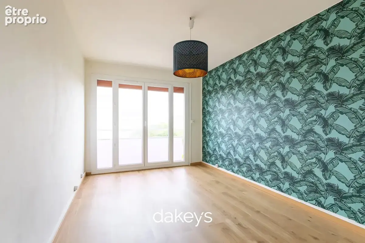A Vendre Marseille 13008 La Plage T3 au calme 62m avec Loggia proche mer - photo 6
