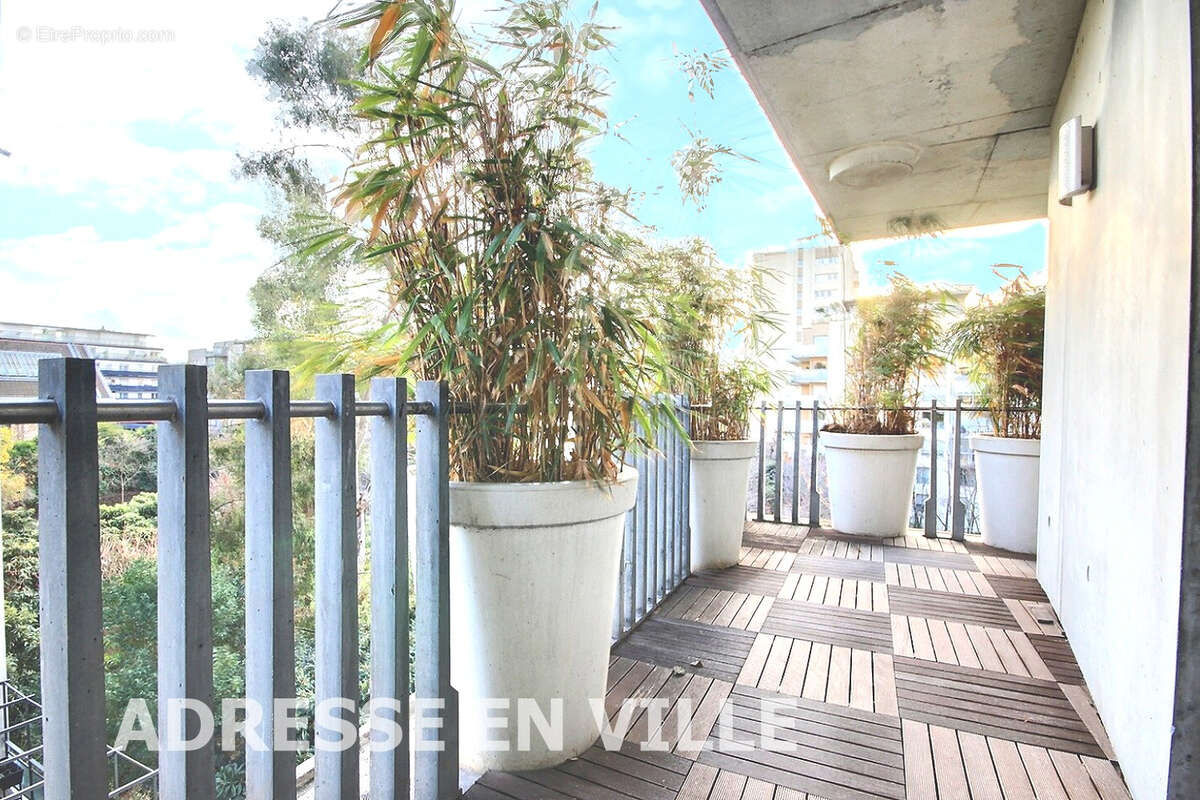 Appartement à PARIS-17E