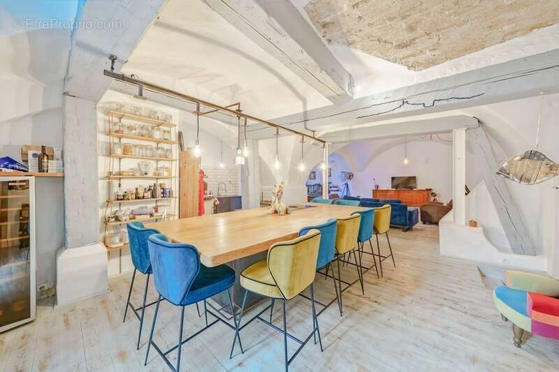 Appartement à MARSEILLE-2E