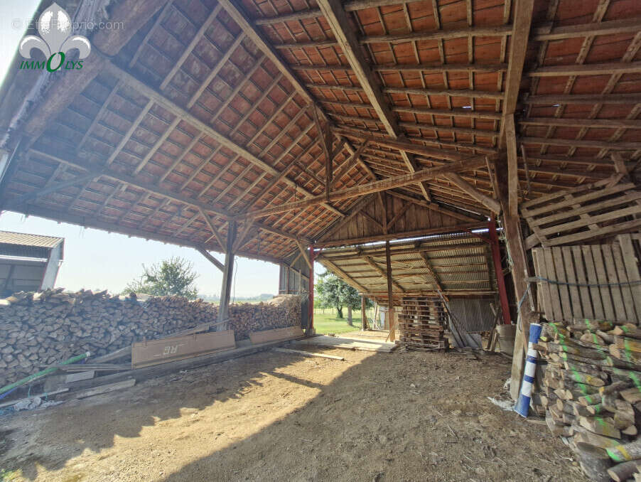 Maison à LONGEPIERRE