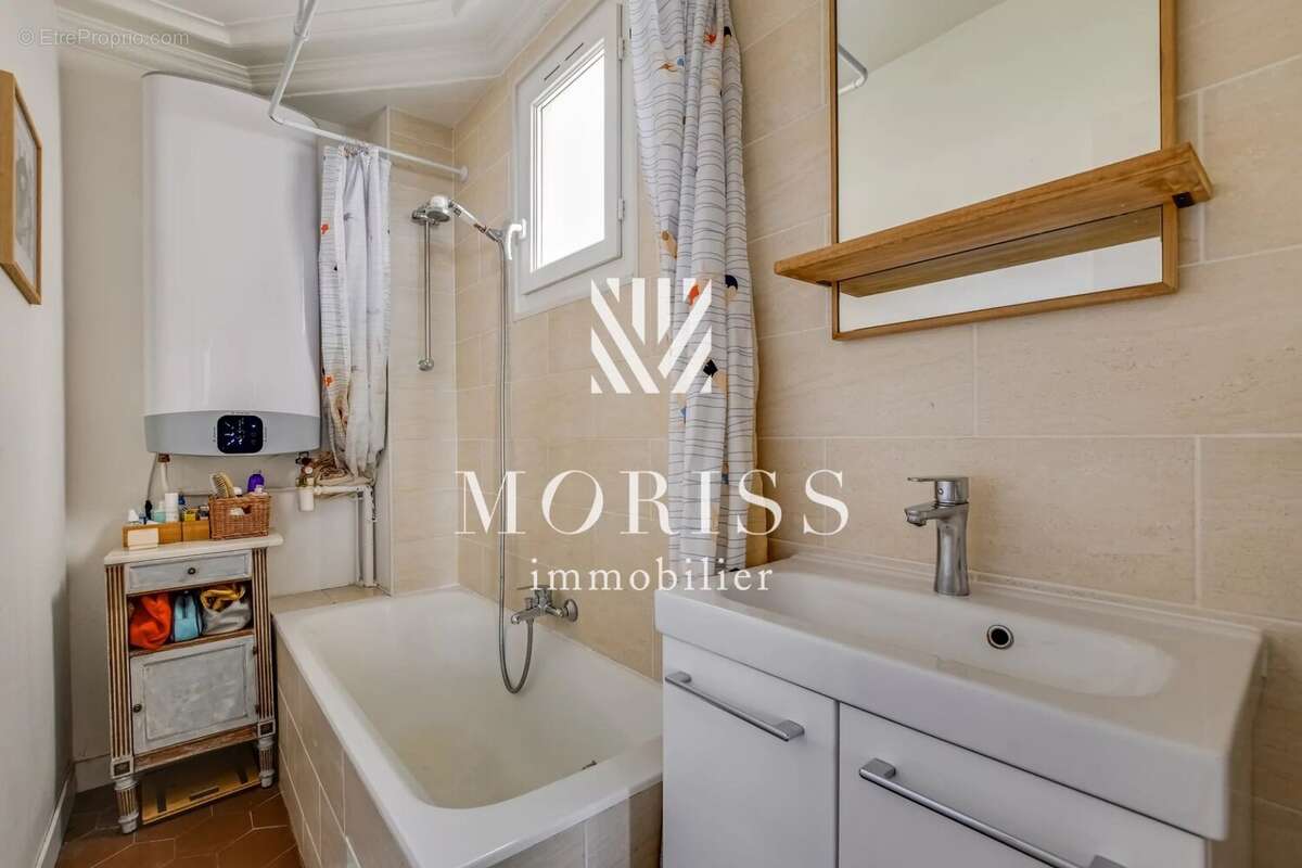 Appartement à PARIS-18E