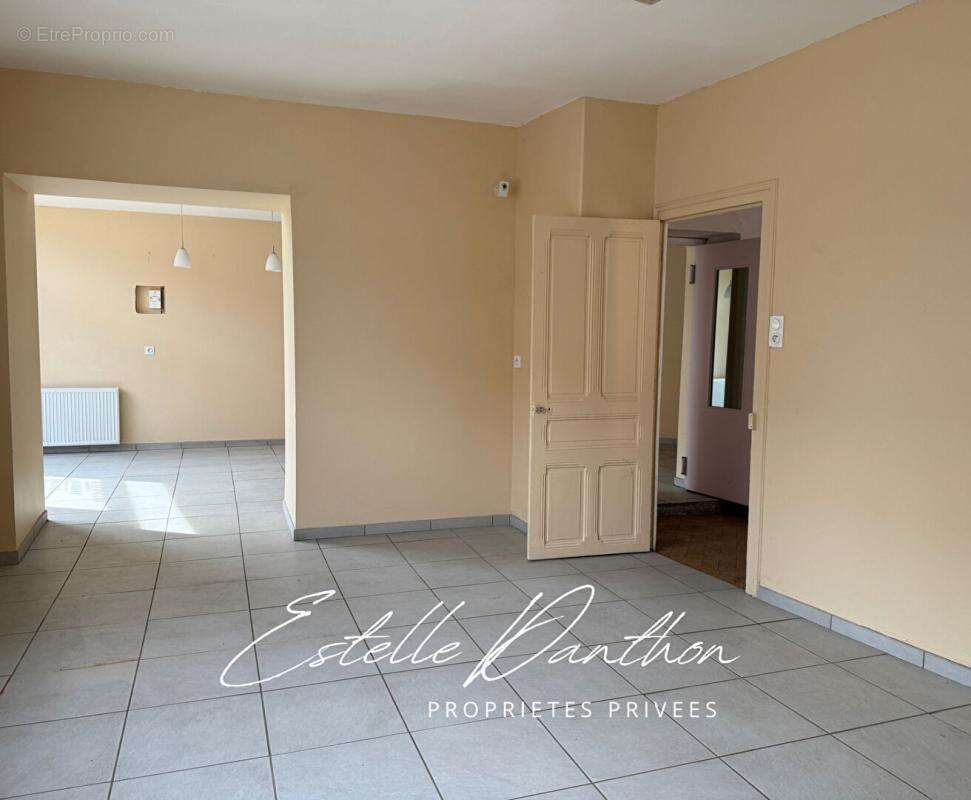 Maison avec appartement et grande dépendance aménageable - photo 11