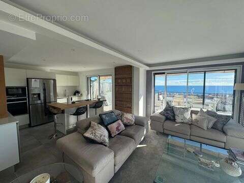 Appartement 100 m² à Roquebrune-Cap-Martin  - photo 2
