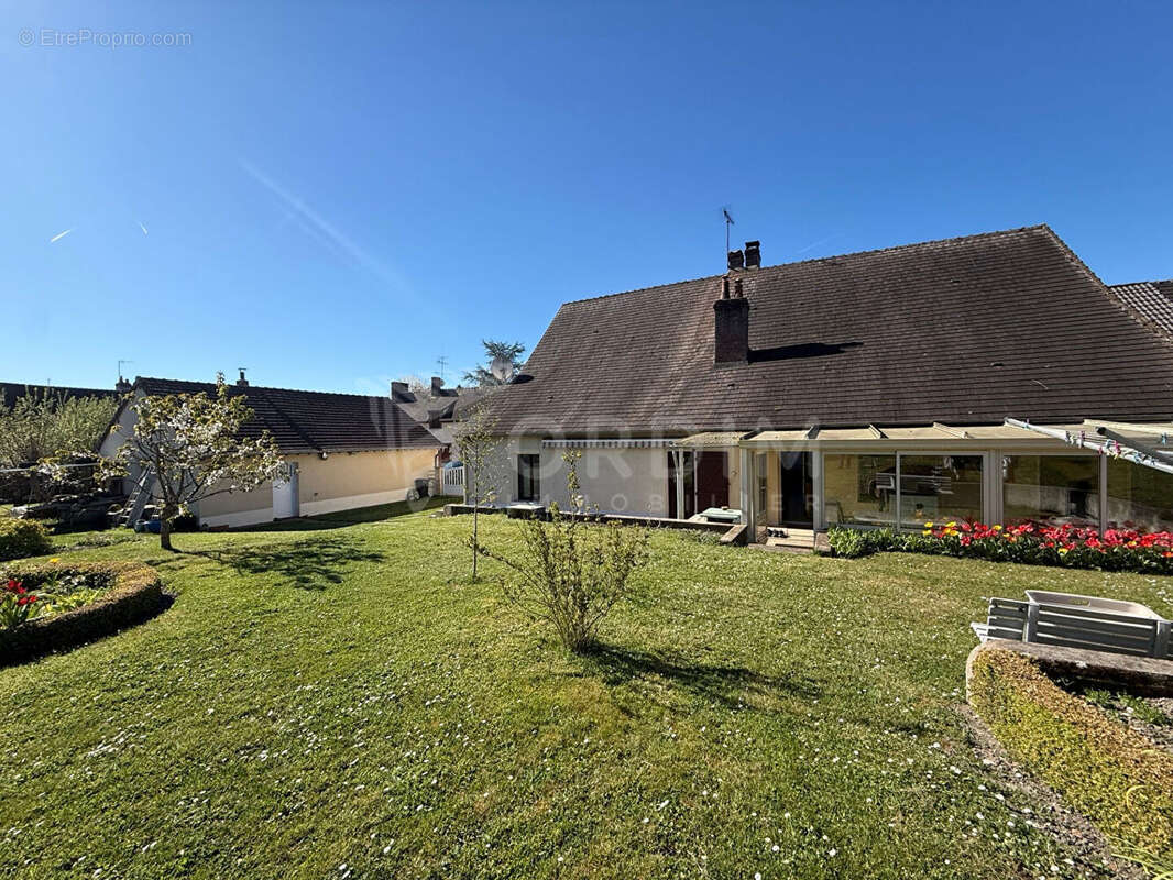 Maison à LAVAU