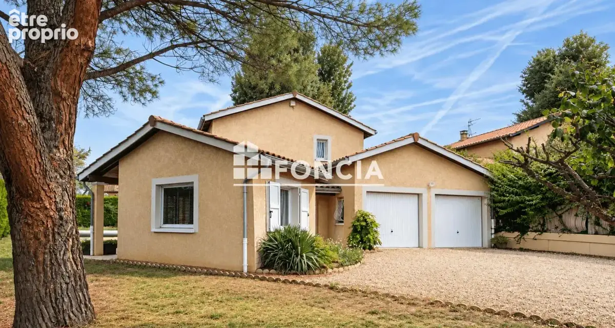 PARCIEUX -Maison T5 de 136 m² avec piscine et terrain clos de 800 m² - photo 2