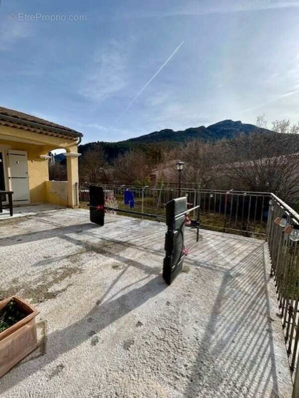 Maison à CASTELLANE