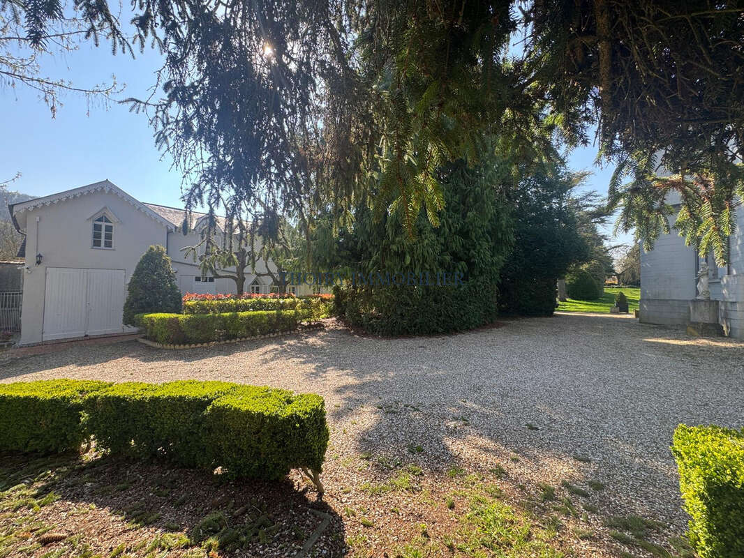 Maison à AUFFREVILLE-BRASSEUIL