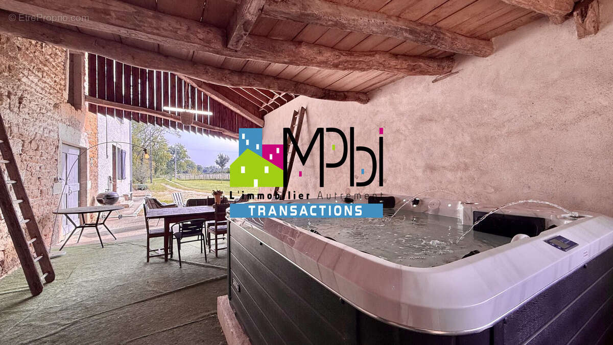 Maison à VILLEREVERSURE