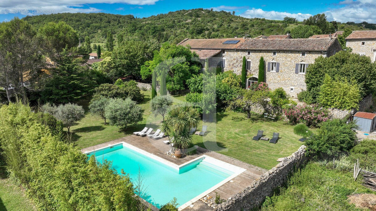 Maison à VILLENEUVE-DE-BERG