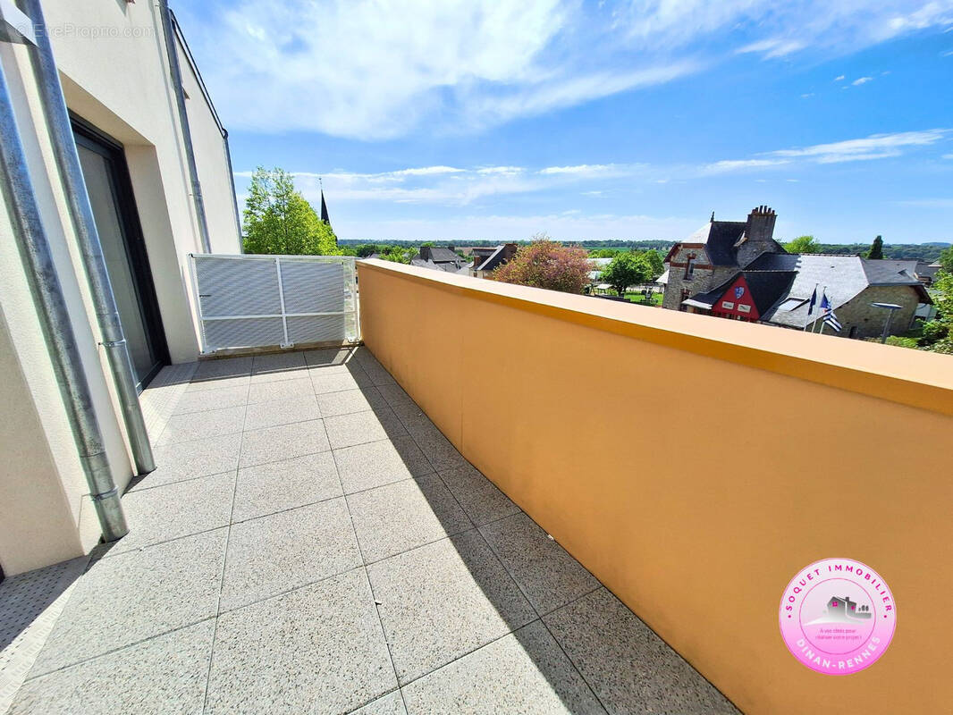Appartement à CHEVAIGNE