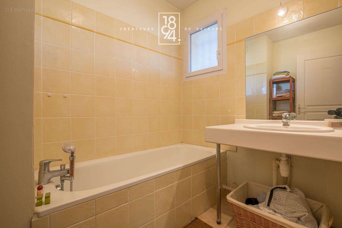 Appartement à MARSEILLE-13E