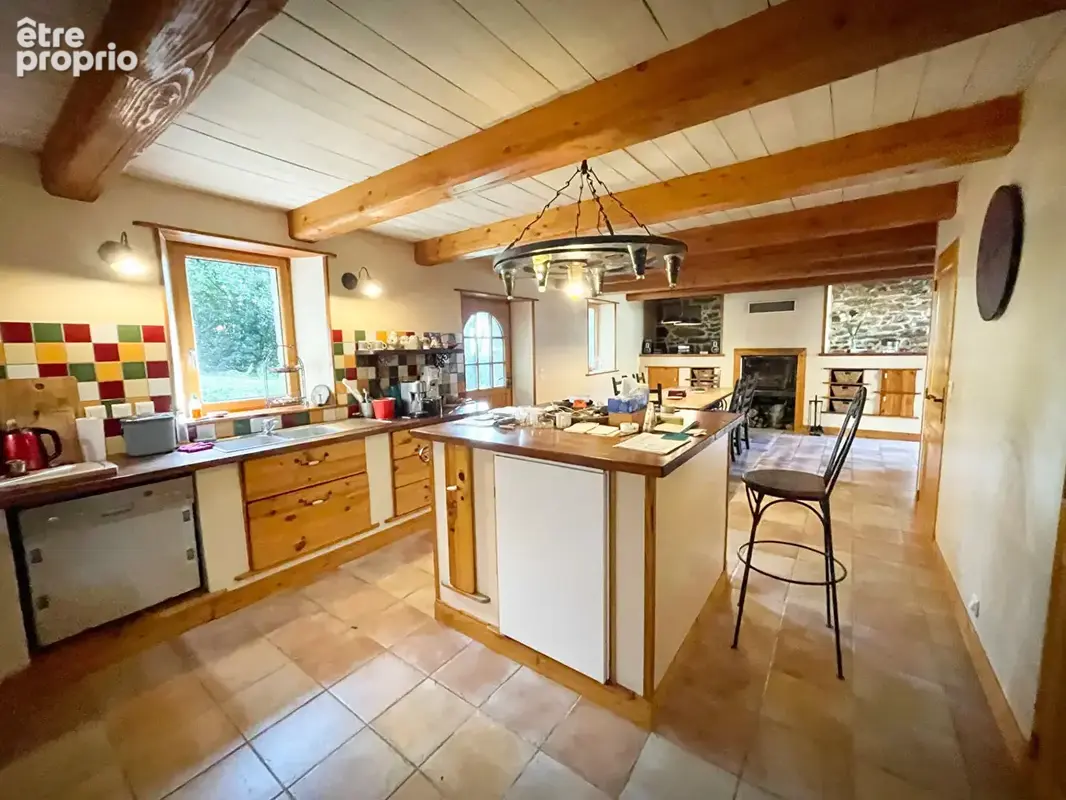 FINISTÈRE: Proche Huelgoat. Maison de caractère de 5/6 chambres avec terrain de 6 900 m². - photo 4