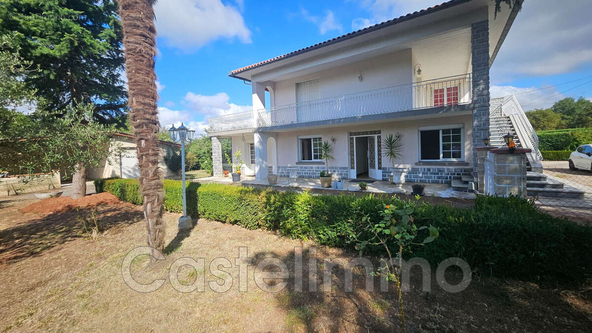 Maison à CASTELSARRASIN