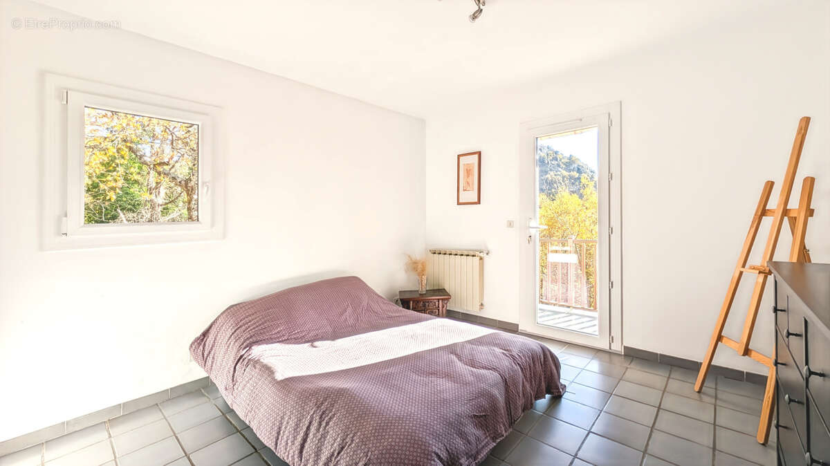 Maison à GREOLIERES