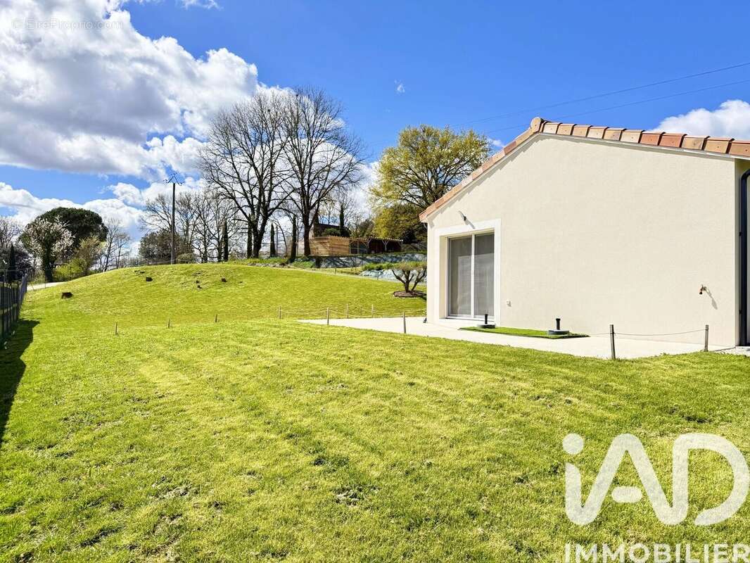 Maison 90 m² à Sainte-Nathalene  - photo 7