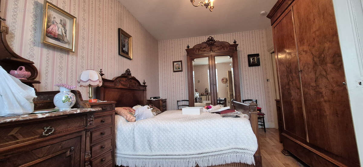 Maison à MONTLUCON