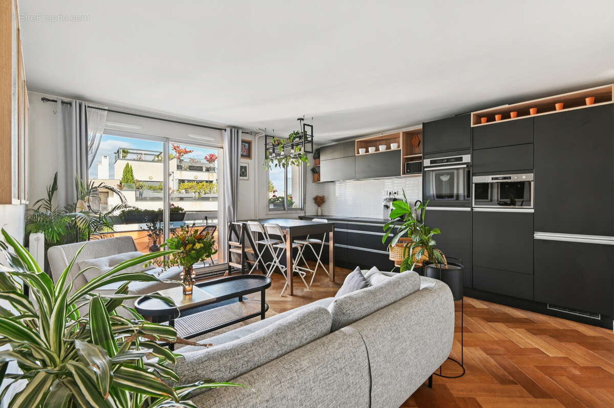 Appartement à PARIS-18E