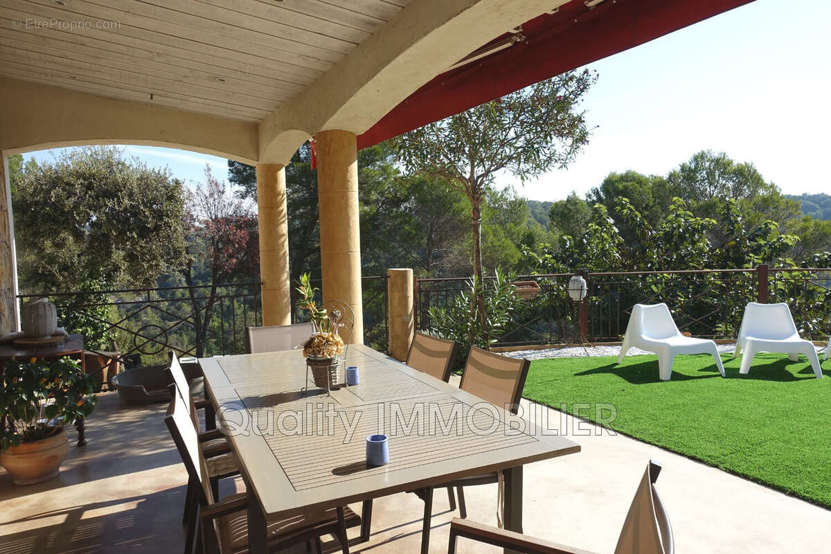 Maison à MOUANS-SARTOUX