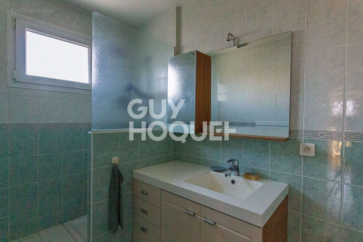 Appartement à NANTERRE