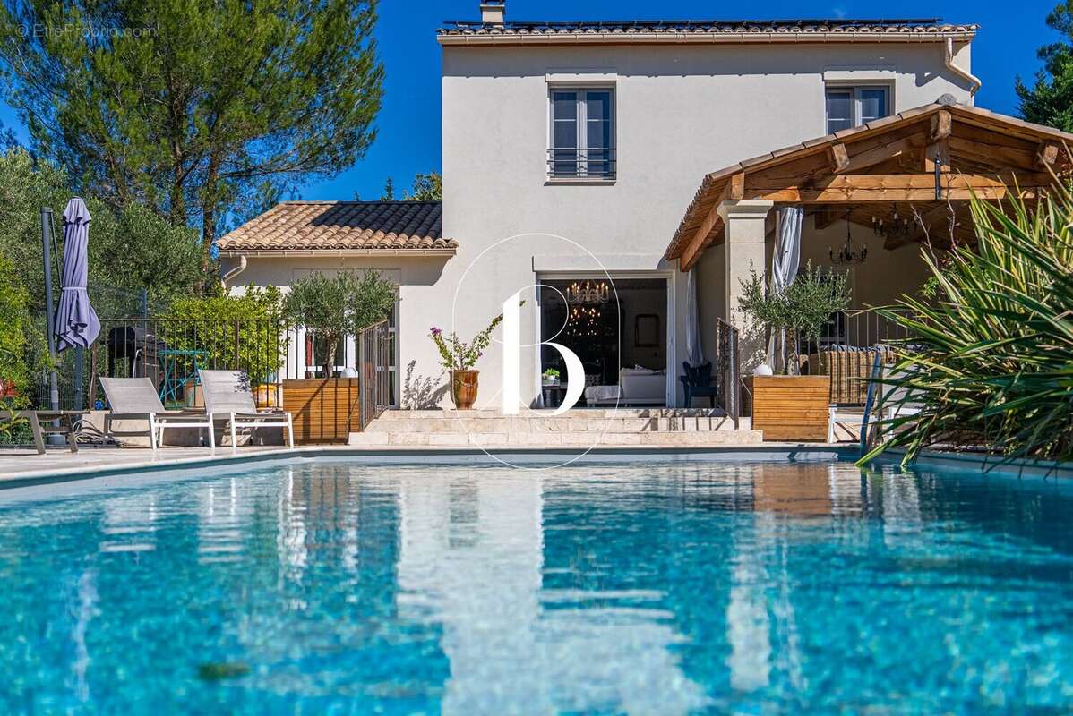 Maison à UZES