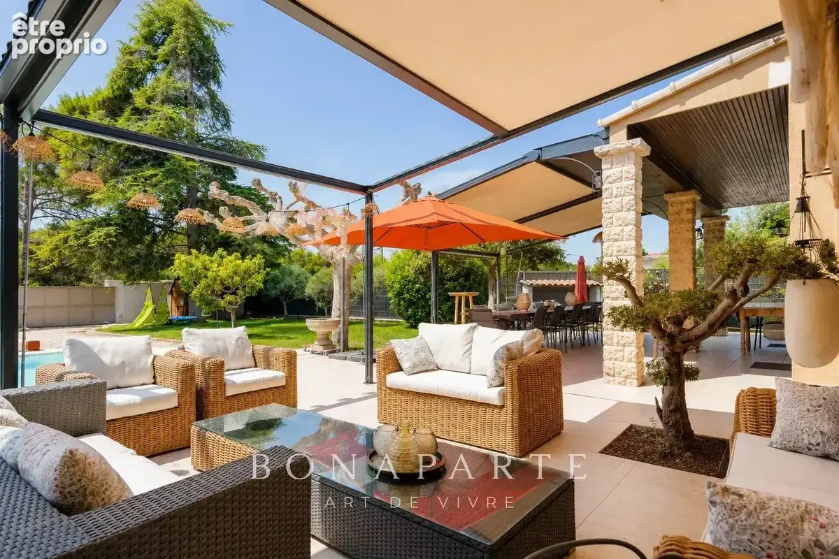 Ventabren – villa contemporaine de plain-pied avec piscine chauffée et jacuzzi - photo 2